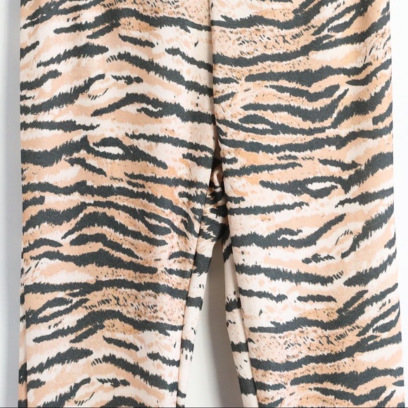 Nasty Gal animal print tiger zebra flared leggings pants club party stretch 4 - Picture 6 of 7
